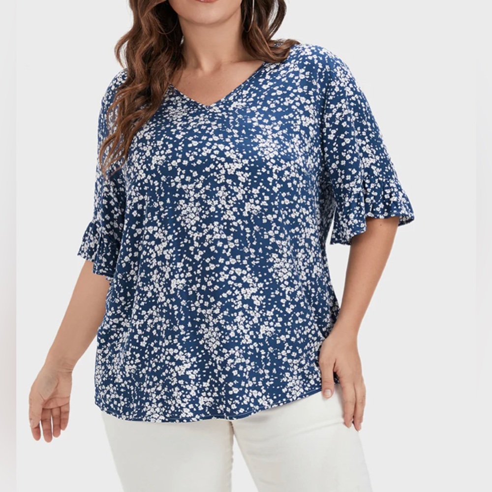 Ditsy Floral V Neck Flutter Blouse